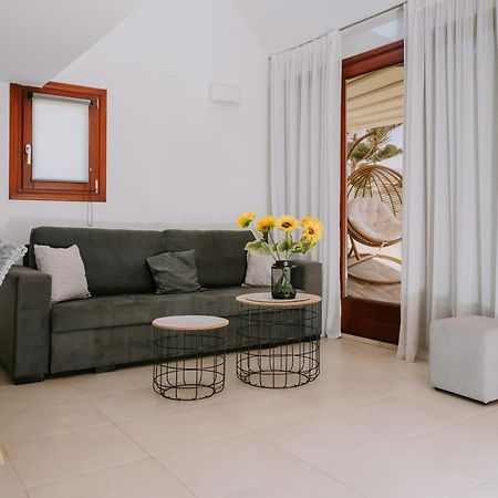 Sun Stories Suites Vóthon Zewnętrze zdjęcie