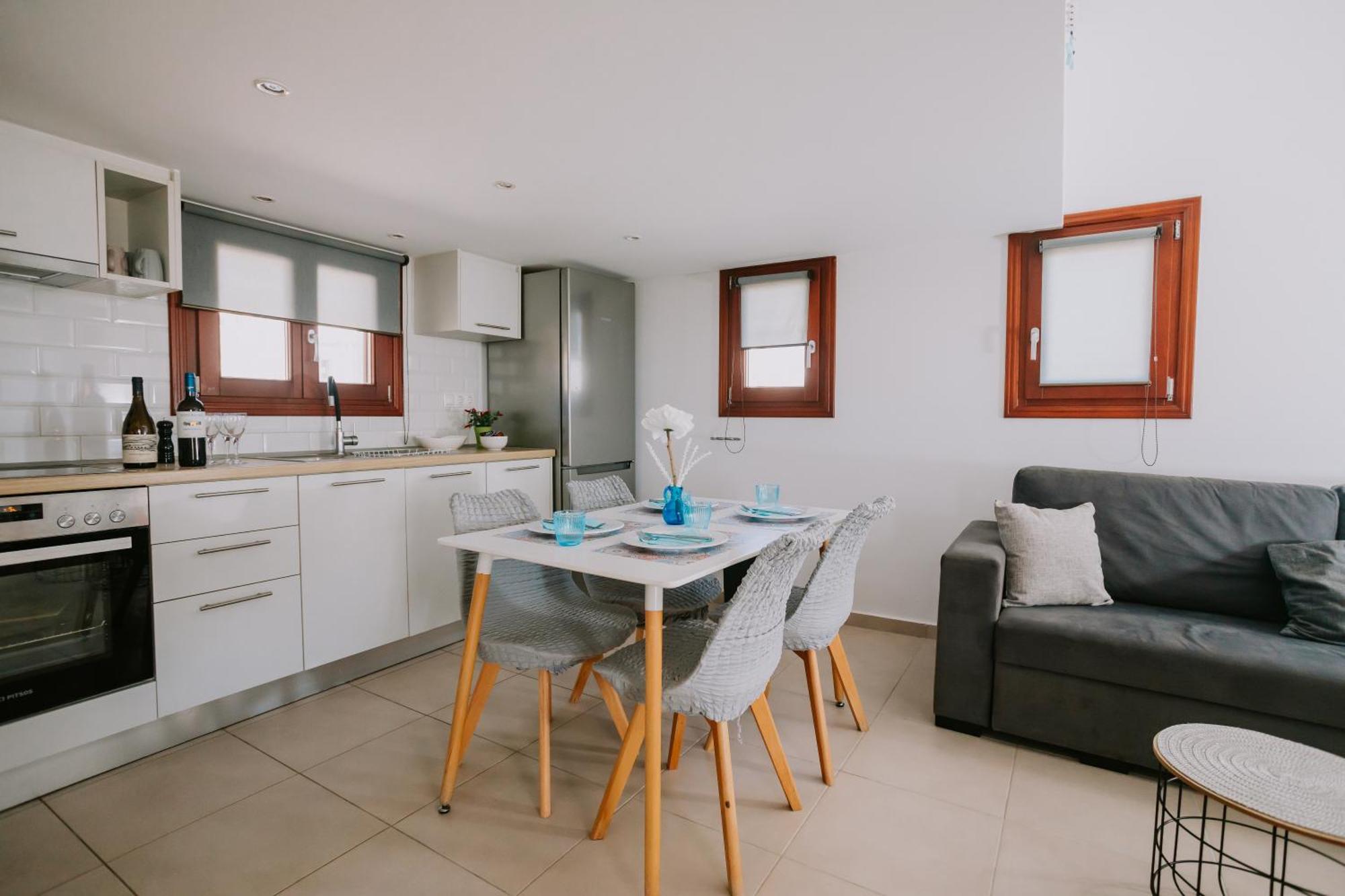 Sun Stories Suites Vóthon Zewnętrze zdjęcie